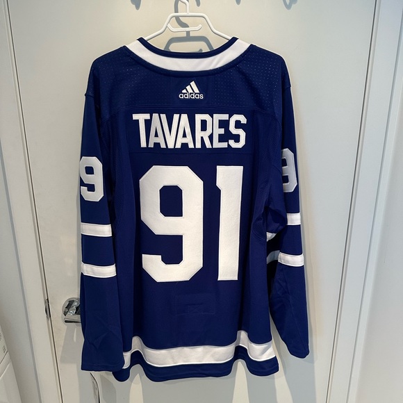 Maple Leafs Tavares Authentic Jersey - Picture 1 of 4